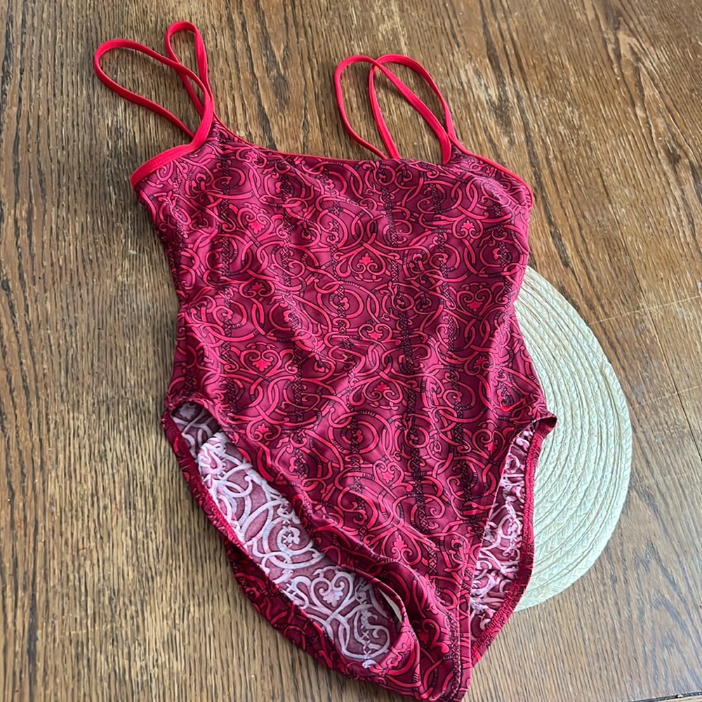 Nike Back Cutout One-piece Swimsuit Size 14